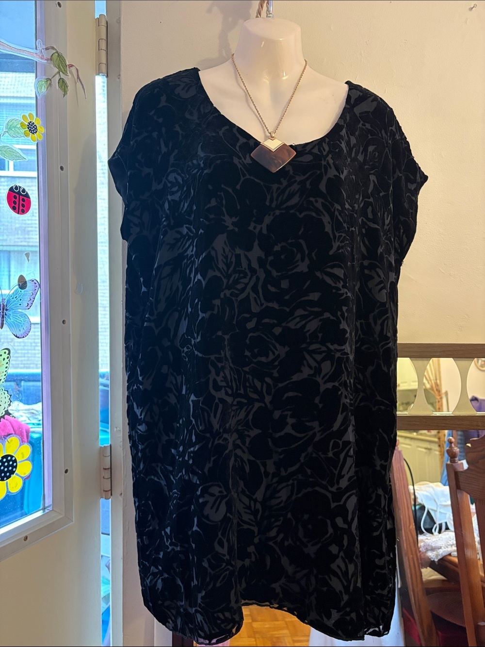 Wilfred Black Velvet Burnout Floral Mini Dress. Rayon. Silk